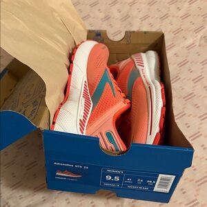 Brooks Adrenaline GTS 22 Coral and Teal Women's Shoes